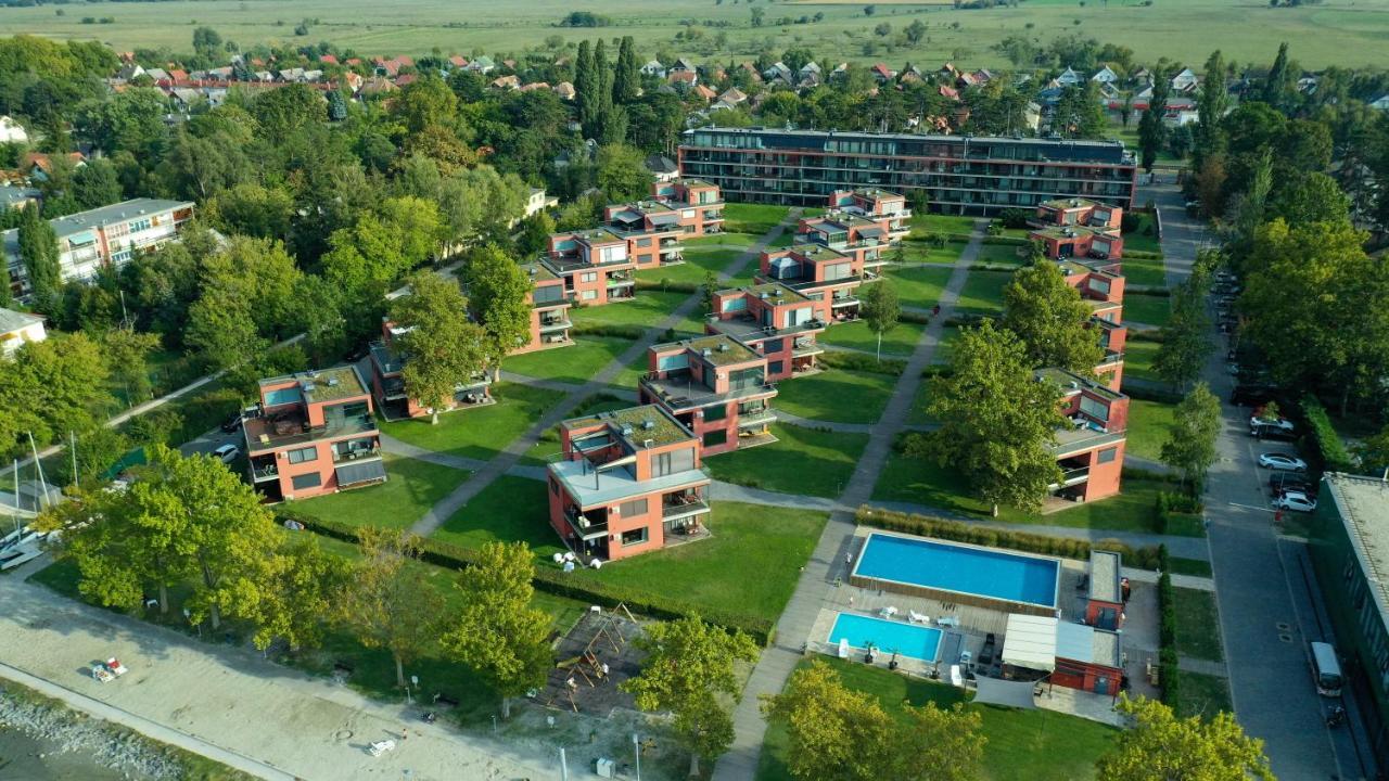 Prime Apartmans Balatonlelle Esterno foto